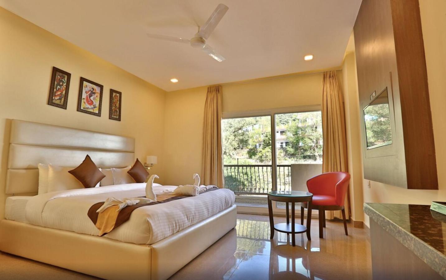 Mj Hills Rishikesh Hotel Buitenkant foto