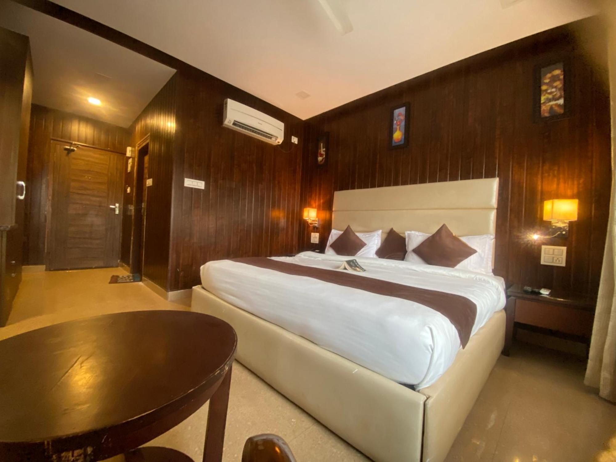 Mj Hills Rishikesh Hotel Buitenkant foto