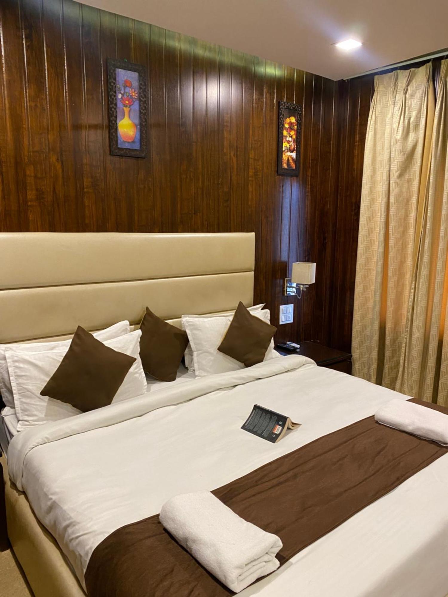 Mj Hills Rishikesh Hotel Buitenkant foto